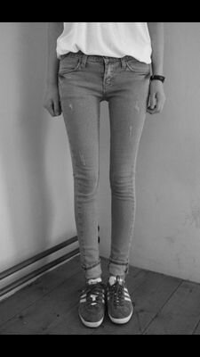 broken_daisy_'s profile picture. 13.Suicidal.Bisexual.Depressed.Cutter.Force Vomit. Goal:Anorexic