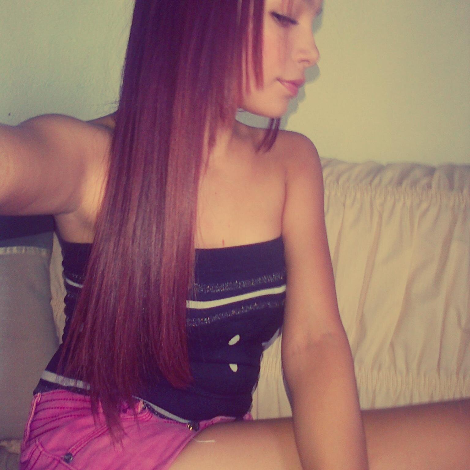 No me doy mala vida por nadie, allá verán los que se las dan por mi. Mi reinura, my friend, Y  QUE VIVA EL RAP♡.