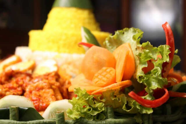 Order tumpeng yuk ..