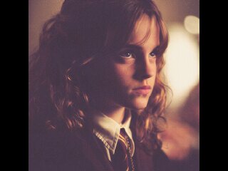 PiranyaMai's profile picture. 