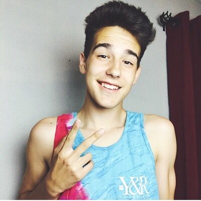 hey! @thesasspinosa just gave you a free follow so you should go follow her!