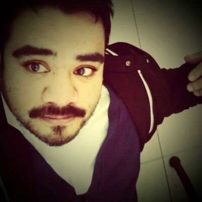hijo de las estrellas...cinefilo,musicologo y hermenauticoo... candidato para ser abdusido y revolucionario chanta.