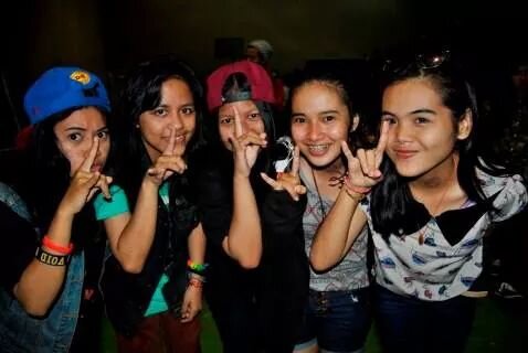 Gw bakal sayang sama siaph ajah yg sayng sama gw☺ ♥mamski papski lofffyou