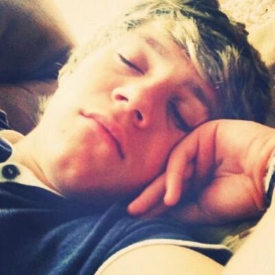 {signs} My name is Niall. And I'm deaf. I can read lips a bit. If it seems like I'm ignoring you I'm not. (loves nuggets and to sleep. 14)