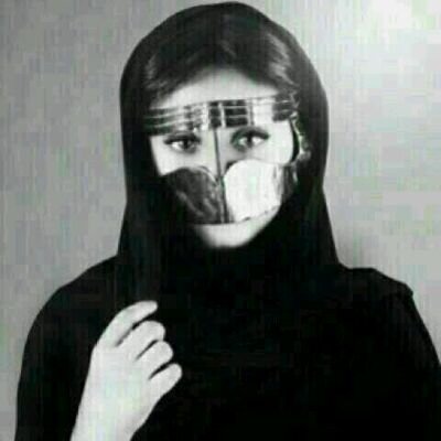 انا فتاه أبعثر أحرفي كذوق لست بريئه وﻻ سيئه وﻻ ذات حزن أنا متوسطه الصبر قصيره الحظ طويله الصمت فقيره البَوح وغنيه بِالله ع الناس أجمعين♡