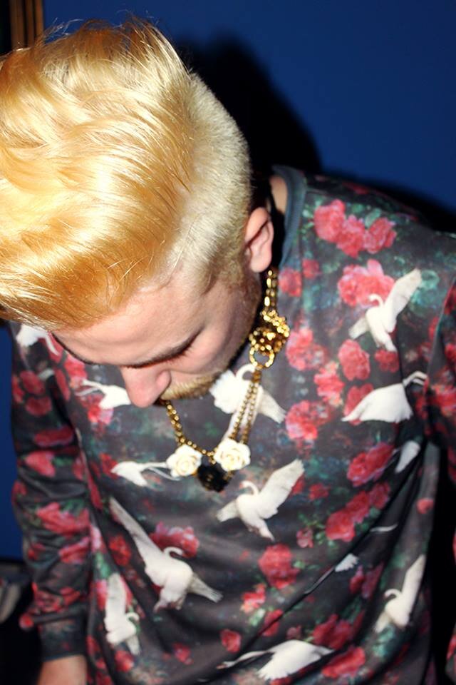 TAYT_FANS's profile picture. @TheTiagoAleixo is The Best Youtuber Ever! LOVE YOU!!! 3 :3 3 https://t.co/e9QVhO7XgY