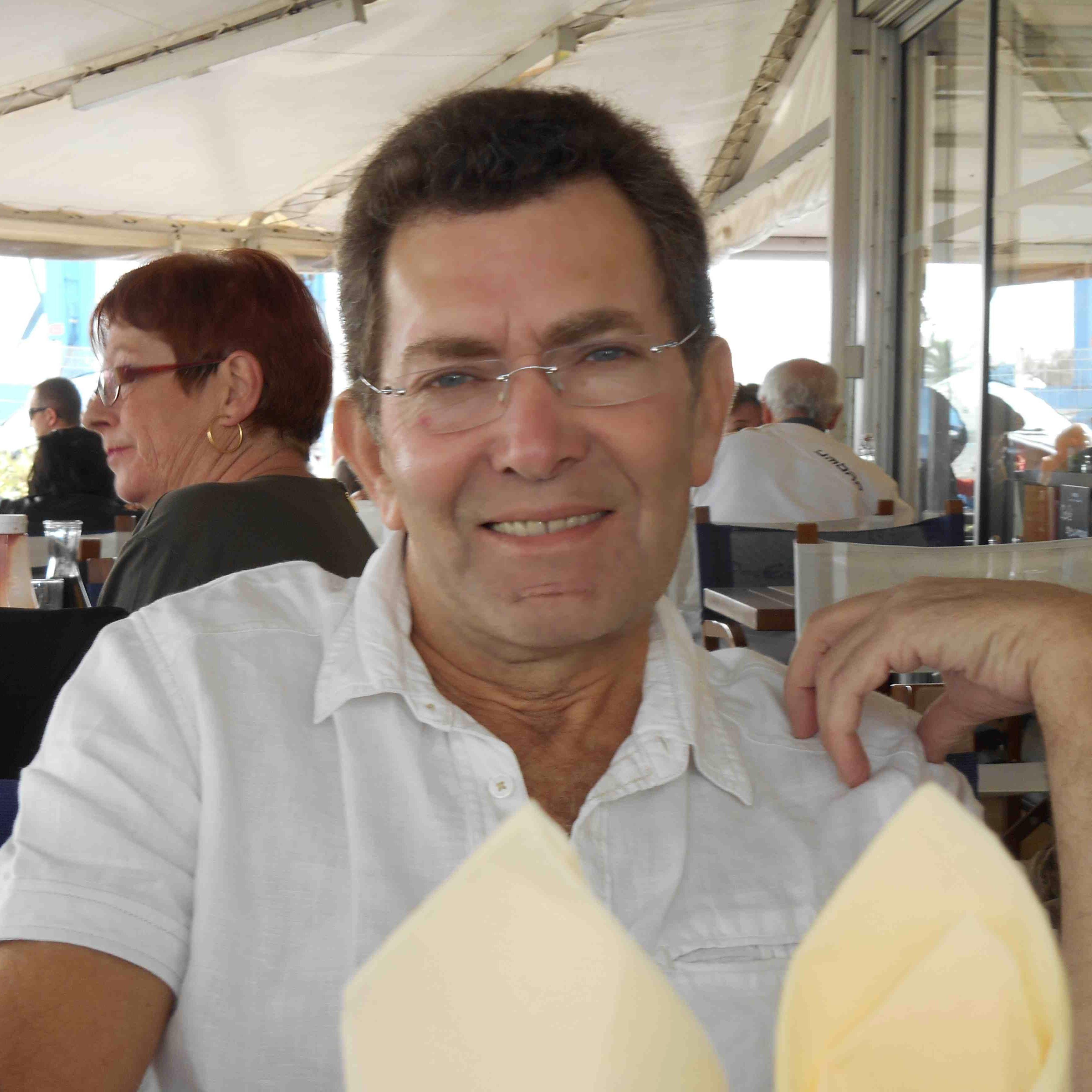 yaclaha26's profile picture. Homme