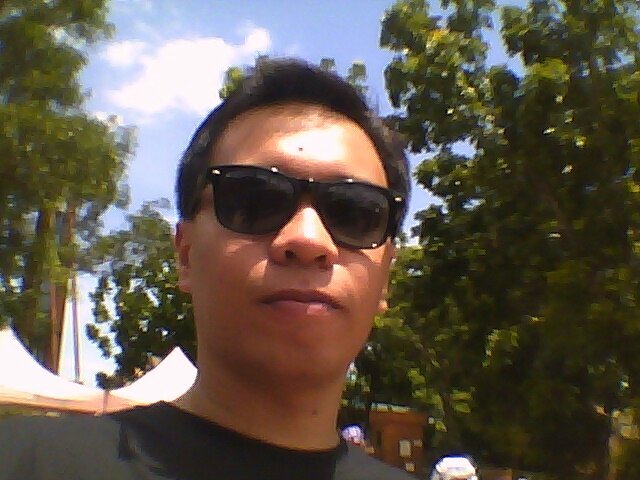 KeithMaadil's profile picture. I'm a stow-away from the Visayas, placed in a bank, uring manggagawa, at may pinagdadaan ang bulsa.