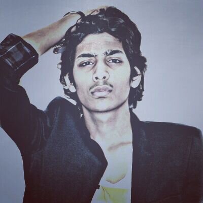 ‏‏‏كان عندي الكثير من الأحلام عندما كنت صغيرا، وهذا على ما أعتقد نتج عن أنه كانت لدي الفرصة لأقرأ كثيرا~♡
