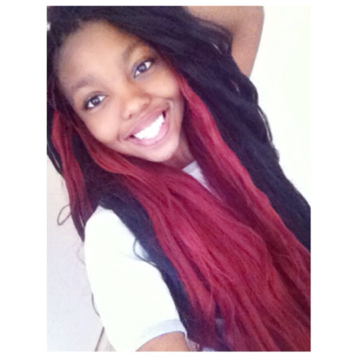 My old twitter @poeticvogue was hella boring so i made a new one