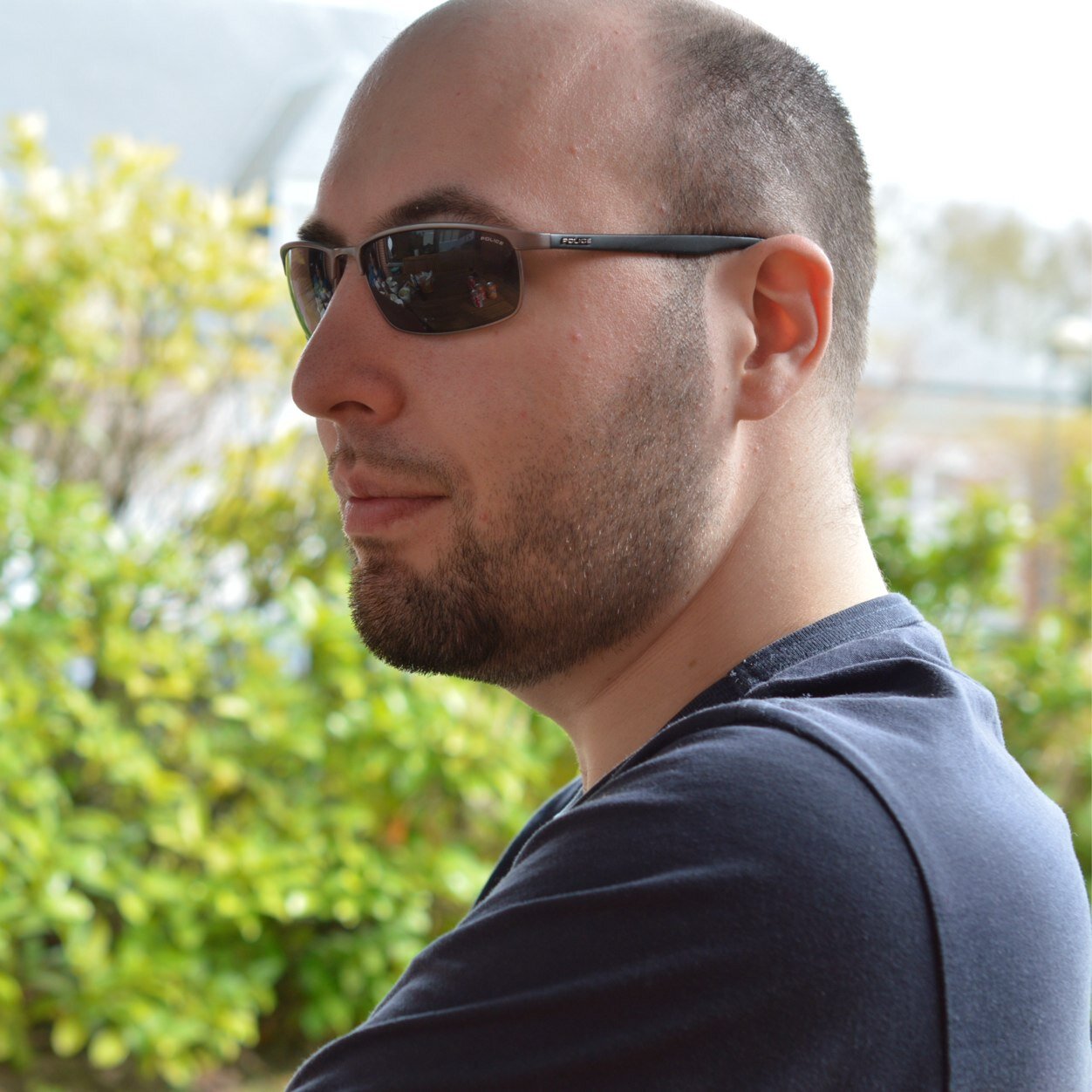 Computer engineer by formation. Entrepreneur and graphics designer in my secret life. Wannabe guitar player and photographer.