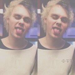 who needs porn when luke hemmings exists im a new acc ok ily
