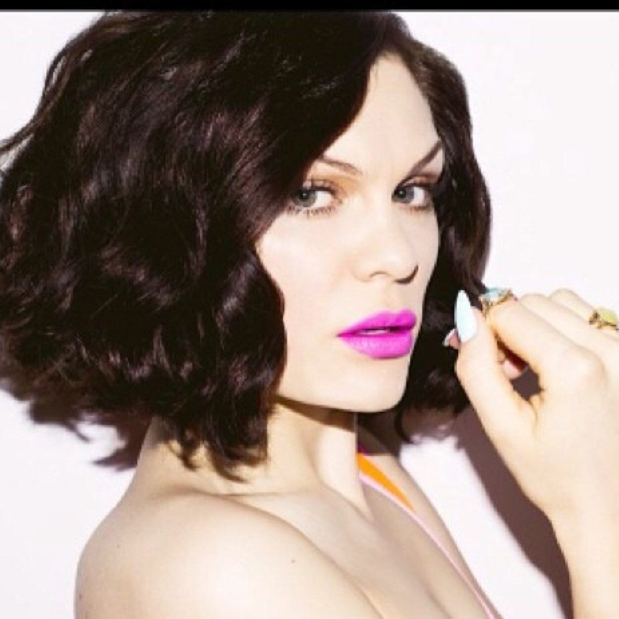 _HEARTBEAT123's profile picture. Without Jessie i'm lost..
Just be true to who you Are ❤️