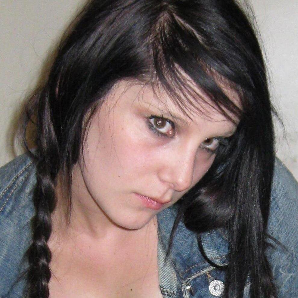 slutty teen that never says no x #TeamBi #TeamSlut #cumfetish I dont DM my pics x #cumtributes welcome x proud to be the gf of @Lonnie_WatersXo x