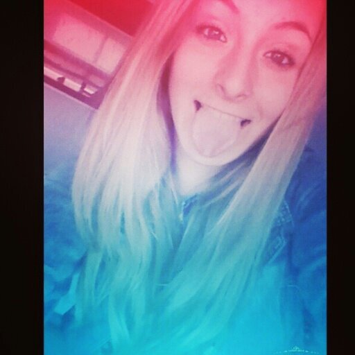 ECHARTE DE MENOS, QUERERTE DE MÁS. Rubios. One direction, bitches. VCF. Cosculluela. Miley Cyrus. REALG4LIFE. Cameron. Nash. XIV.
10DEJULIODE2014♥