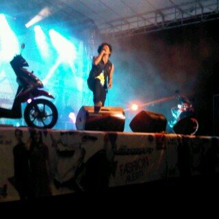 Bang_Ba_Bay's profile picture. Vocalist & SongWritter! I am Madridista! Music is Universal ! Hala Madrid