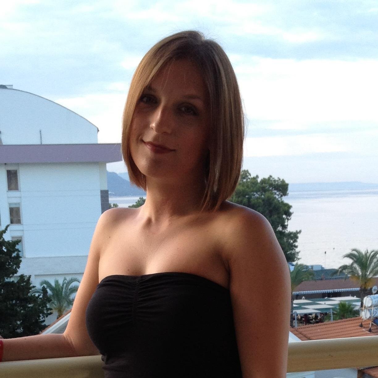 LaurenMHarris_'s profile picture. Research Manager at @GamRegGB