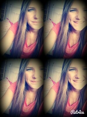 Je bent al 3 jaar super speciaal voor mij love u sister xoxo @xxbinaa ~ love my friendss, familyy ~ ademhalen!