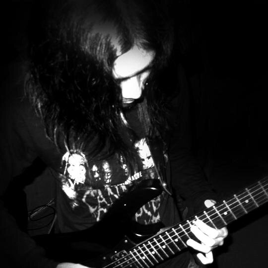 Music Arranger @Kipaloops | Guitarist of @Nadi_Official and @Rottenomicon