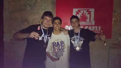 Dios me dijo vente, pero le saque el dedo y le dije me quedo en el 07.


Animals rap