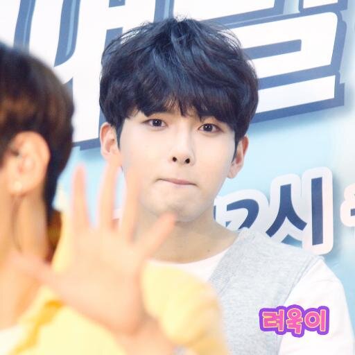 Ryeowook‘s Fansite.Since2013.12.25~ 사랑하는 려욱이♥