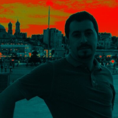 tokmakomer's profile picture. Savrulmuş çocukluğum ve geriye kalan sizler.. Bir demet huzur ve bir kadeh rakıydı tek istediğim..