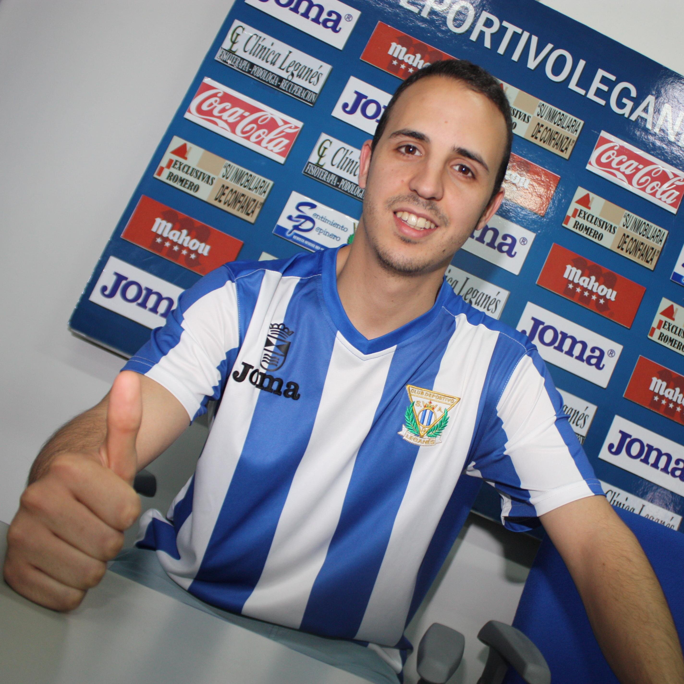 Legamaníaco, tertuliano y productor de Calle Butarque.
Rajador del Club Deportivo Leganés. Miembro honorífico del Entorno.