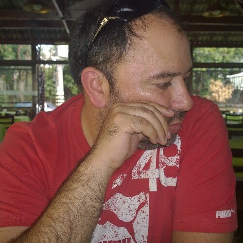Periodista. En Santiago desde 2001, pero me crie feliz entre Malalhue, Panguipulli y Valdivia. Algún día volveré a vivir a mi tierra.