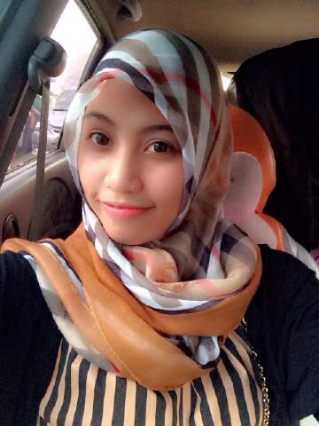 Aku mencintaimu karena agama yang ada padamu