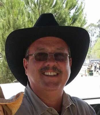 I'm 52 years old single and loving it! Looking for good friends and fun!!