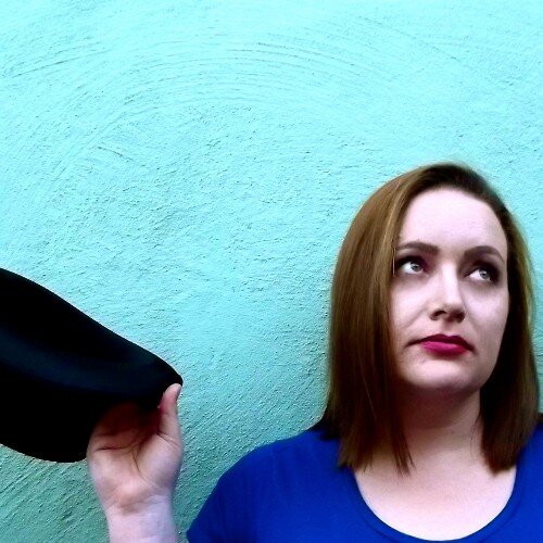 Romance. Horror. Sci-fi. Historical. Queer. Sometimes all at once. Repped by Maeve MacLysaght at Aevitas Creative Management. she/her/hers