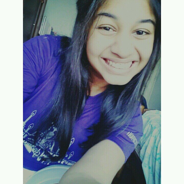 Alicia | 14 | music lover