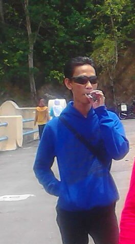 Urus saja semua urusanmu. m/
