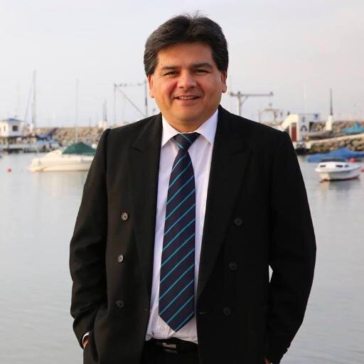 Conductor de @pvecinalperu | Periodista | Rerum memoria | Discípulo de Maquiavelo
