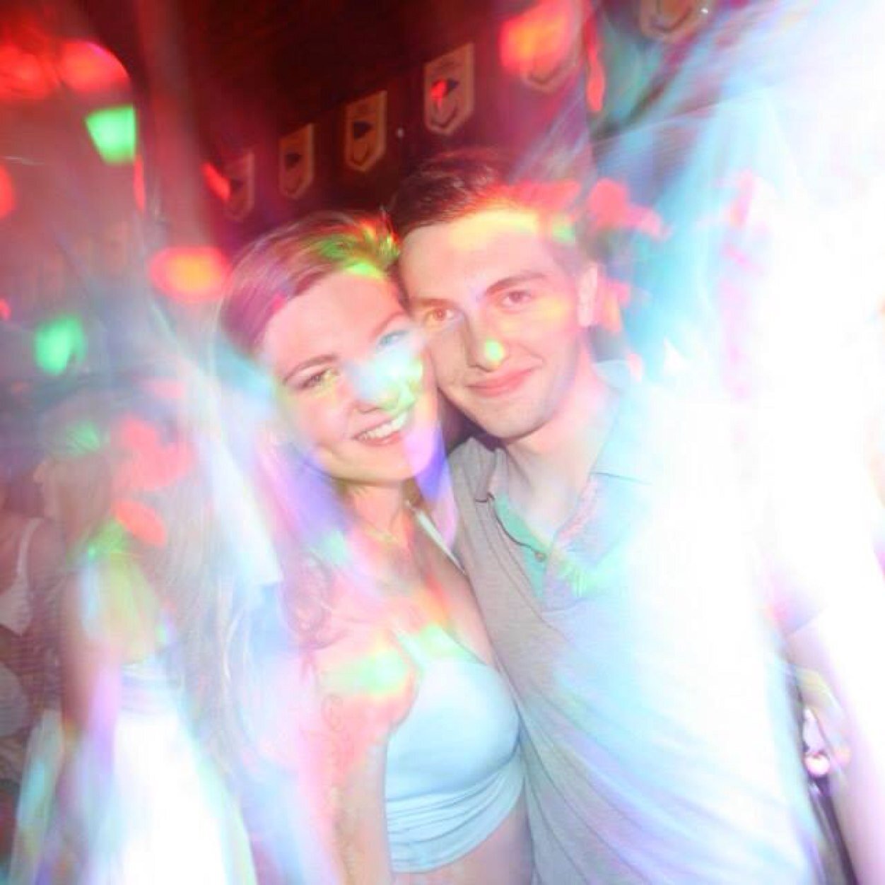 Alicevfox's profile picture. 