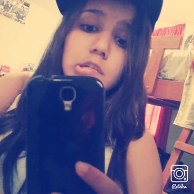 Nací & Te Conocí 
y te he amado a morir 
Mi frío corazón se ha teñido de azul 
Incluso si cierro mis ojos no puedo sentirte