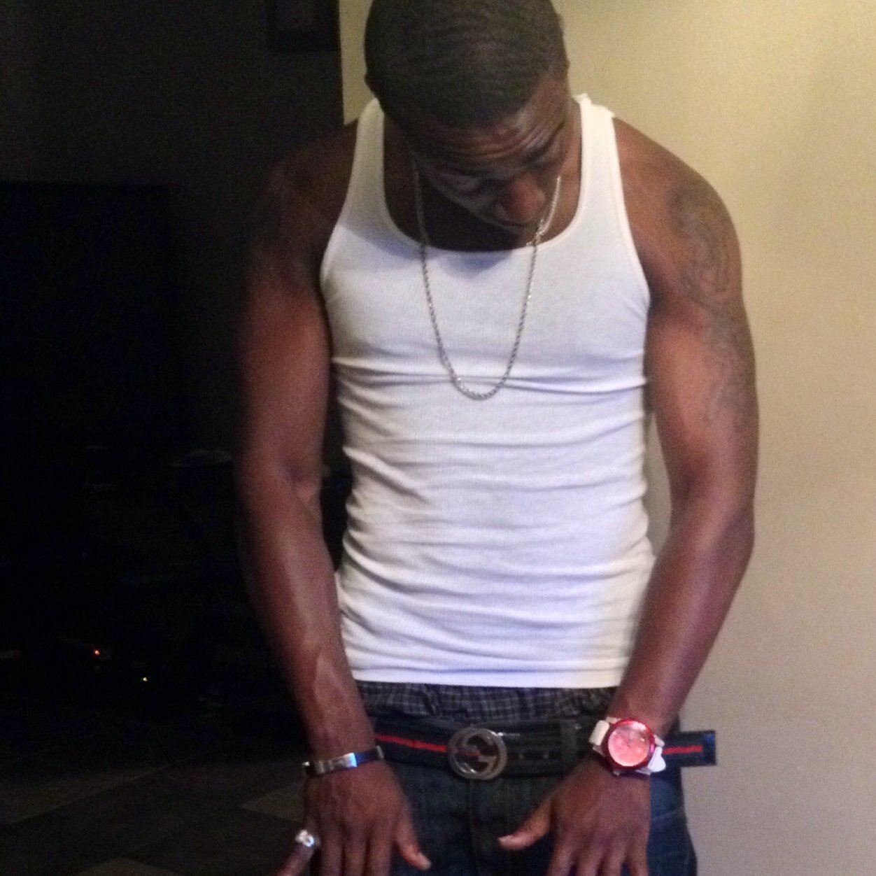 IF ITS NOT BOUT MONEY LOOK FUNNY THEN FORGET IT!!!!!!!!