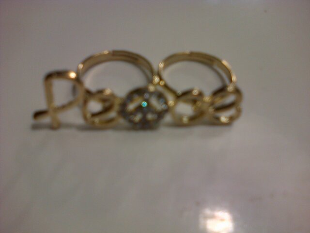 1st hand and 2nd hand fashion items at silly prices ;)