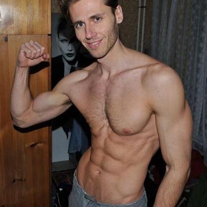 MPhyne's profile picture. SGWM - 34, 45c, 30w, athletic muscular body, soft light hair in all the right places. BOTTOM