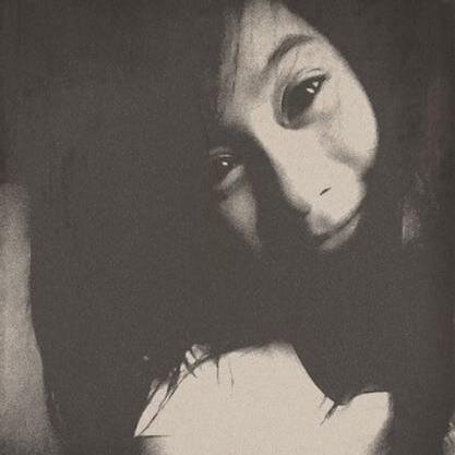 Hello! I'm Aira and I love sunsets. :*  That's all! Hahaha. :D