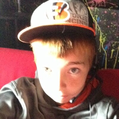 derickschmidty's profile picture. I love my sister