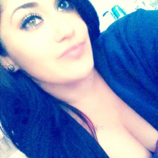 itsaprylmarie's profile picture. 😘