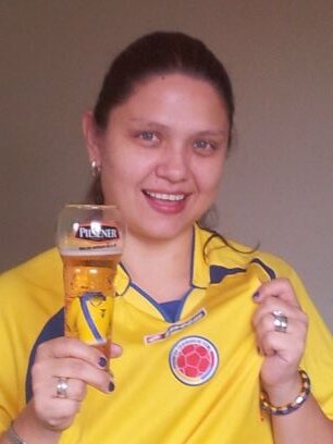 Sonriente, Amorosa y Leal