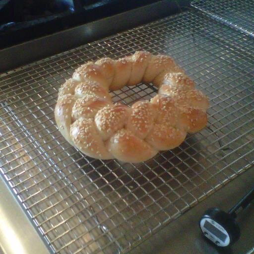 Homemade goodies, anybody? There is no sincerer love than the love of food No hay amor más sincero que el amor a la comida George Bernad S.