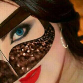 : قد بغيت ﺈانسسى غلااه وماااقويت
يووم قلبيَء باااع ف ﺈلهم وشـرى
قد بغيت ﺈاادق (رقممه) وﺈاستحيت
خووف ﻻيدريَء بيَء ﺈلليَء ما درى