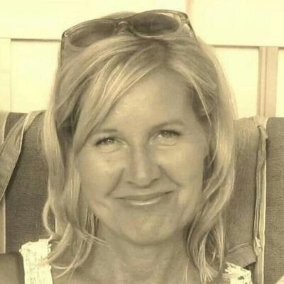 esmedjeb's profile picture. 