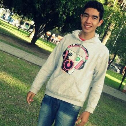 SOLTERO EN BUSCA DE UN AMOR :)