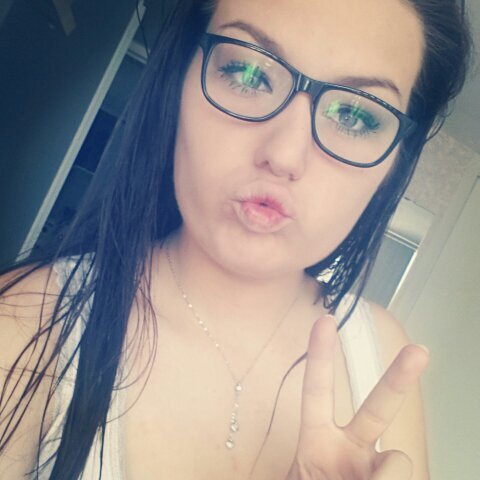 SHERILYN_'s profile picture. instagram: sweetlittlesecrets.