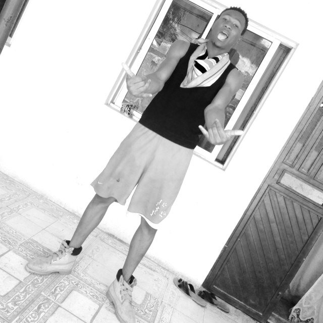 My Tin Is this if I'm sick enough 2 Think then I'm sick Enough 2 Say!  Am obsessed with gals,crazy ​​wv frnds! #ISLAM, #ABUsite #GMB #MANUFC. IG: slimshades_