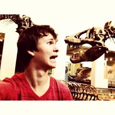 ElliotRJames's profile picture. Elliot James. Nerd. Shy.